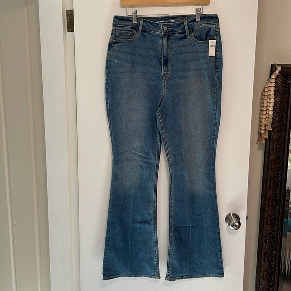 NEW Old Navy Higher Rise Flare Jean. SZ 14 - Picture 1 of 7